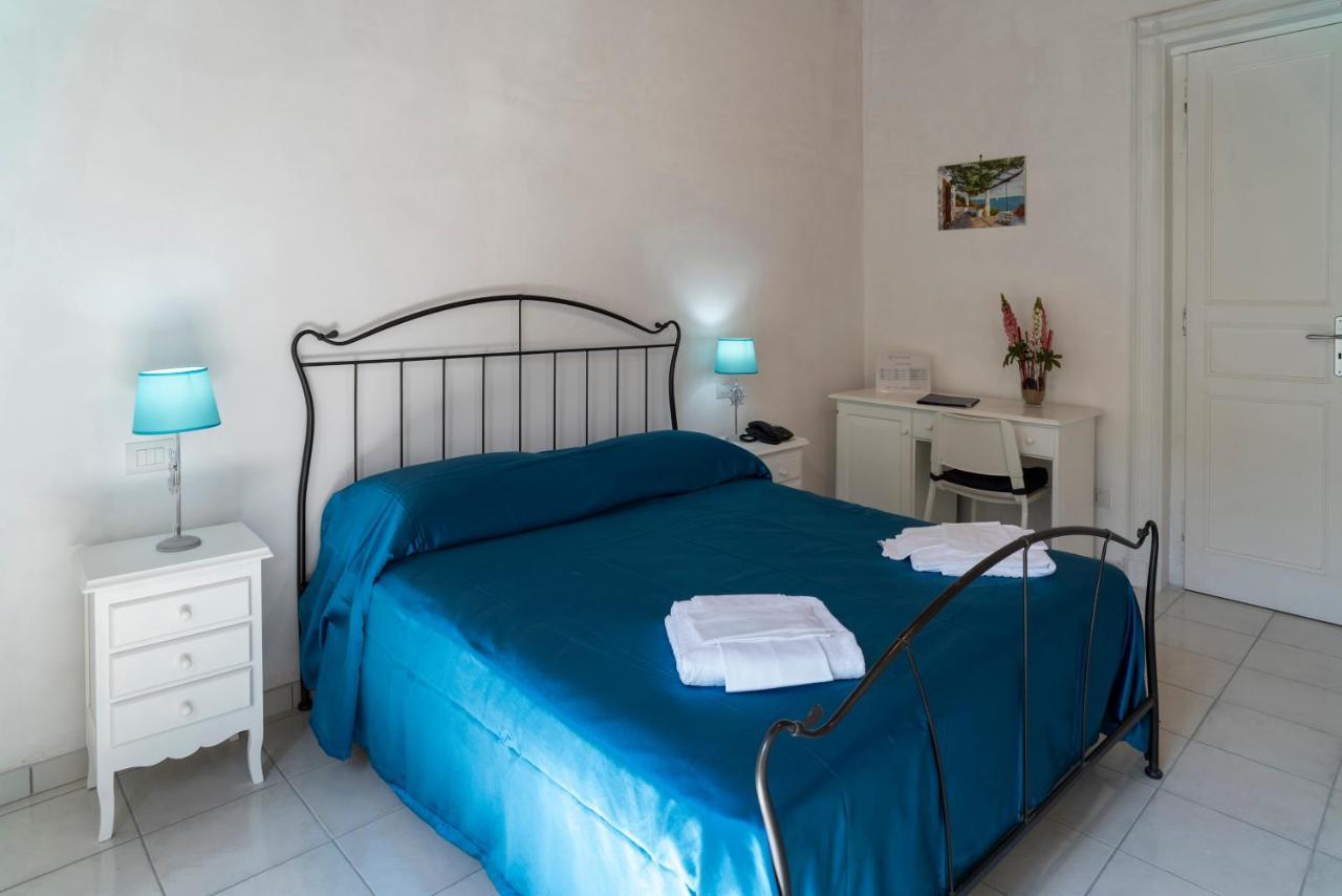 Residenza D'Epoca Olimpia Hotel ซานตามาเรีย ดิ กาสเตลลาบาเต ภายนอก รูปภาพ