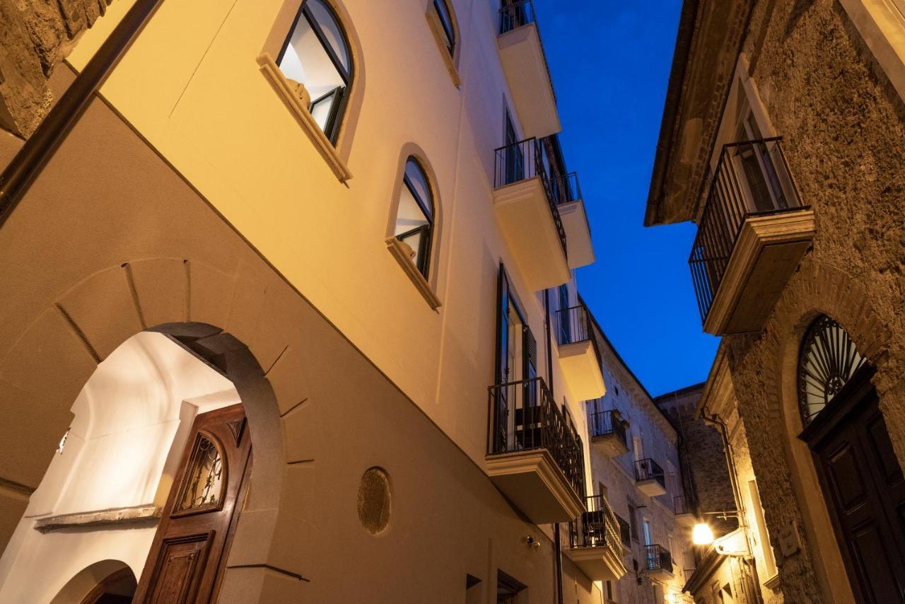 Residenza D'Epoca Olimpia Hotel ซานตามาเรีย ดิ กาสเตลลาบาเต ภายนอก รูปภาพ